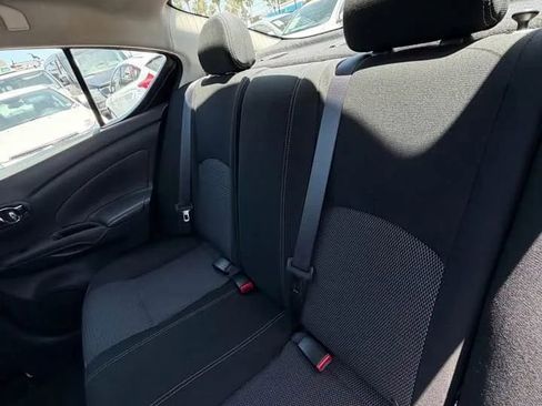 Used 2017 Nissan Versa SV w/ SV Special Edition Package FWD image 9
