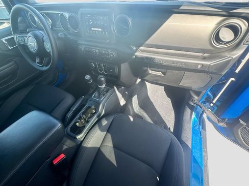 Used 2023 Jeep Wrangler Unlimited AWD/4WD image 32