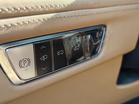 New 2025 Cadillac Escalade IQ Luxury 2 image 15