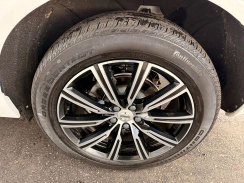 Used 2020 Volvo XC60 T5 Inscription image 44