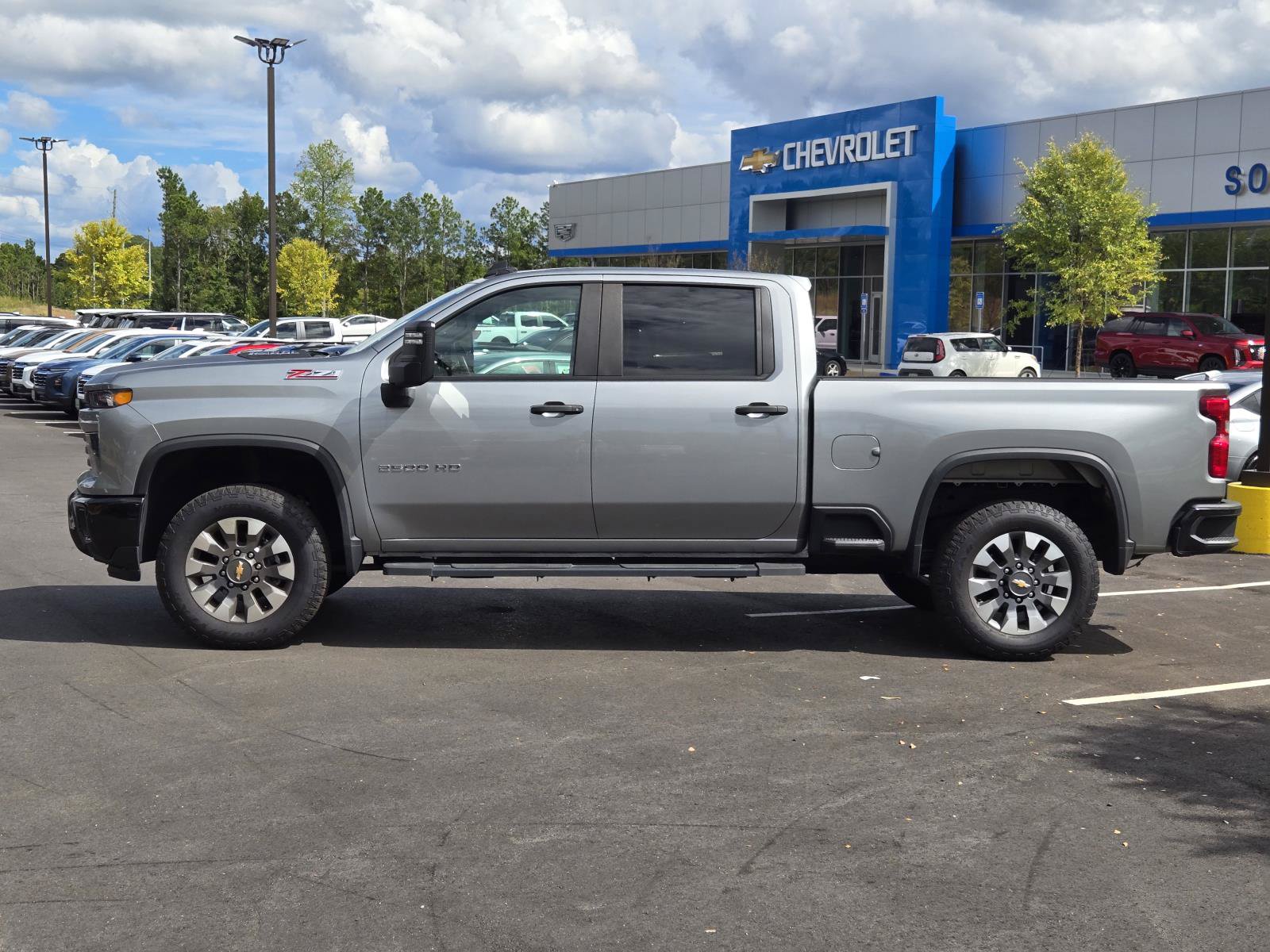 Used 2024 Chevrolet Silverado 2500 Custom w/ Custom Value Package AWD/4WD image 14