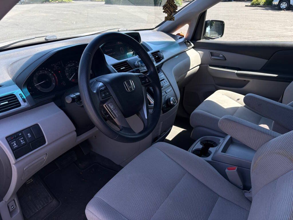Used 2012 Honda Odyssey EX image 9
