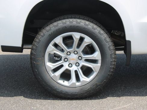 New 2026 Chevrolet Silverado 1500 LTZ w/ LTZ Premium Package AWD/4WD image 14
