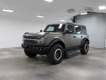 New 2025 Ford Bronco Badlands w/ Matte Film Protection Package