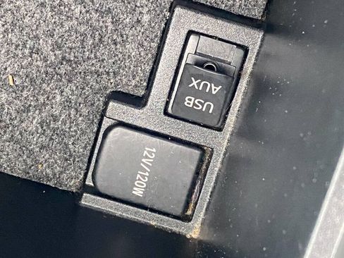 Used 2011 Toyota Avalon Limited FWD image 33
