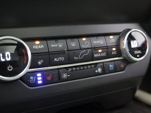 Used 2021 Ford Expedition Max Limited RWD image 22
