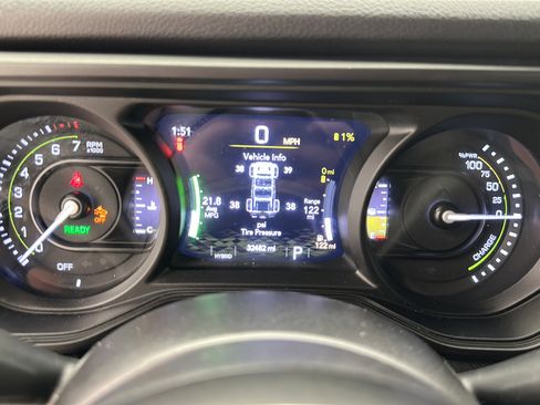 Used 2024 Jeep Wrangler Unlimited AWD/4WD image 17