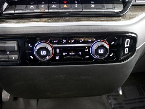 Used 2025 Chevrolet Silverado 1500 LT RWD image 24