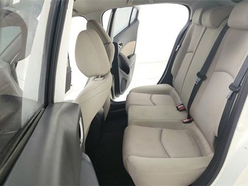 Used 2015 MAZDA MAZDA3 i Sport image 24