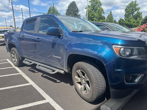 Used 2019 Chevrolet Colorado Z71 AWD/4WD image 3