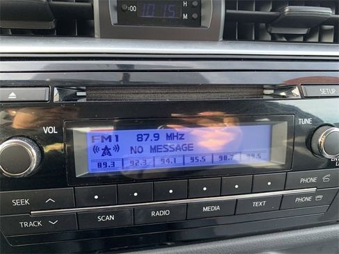 Used 2014 Toyota Corolla L image 22