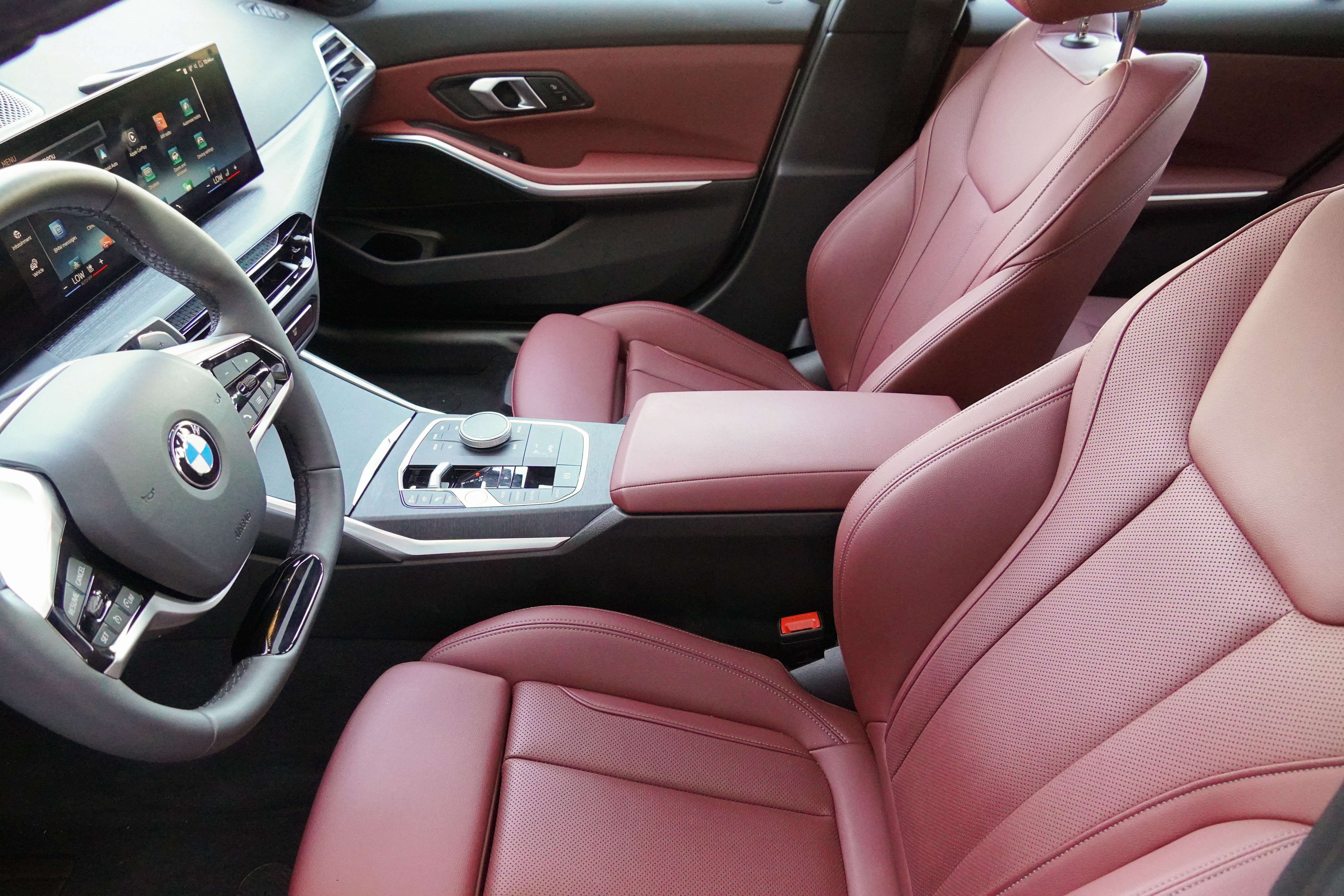 Certified 2025 BMW 330i Sedan RWD image 8
