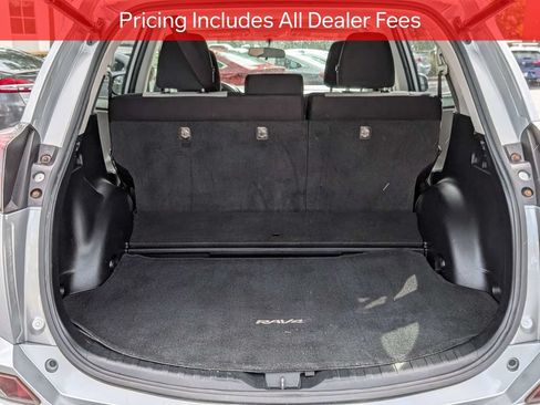 Used 2016 Toyota RAV4 XLE AWD/4WD image 14