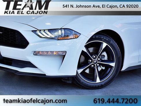 Used 2022 Ford Mustang Convertible image 3