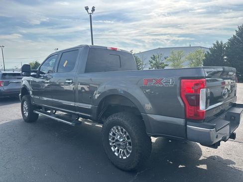 Used 2017 Ford F250 Lariat w/ Chrome Package AWD/4WD image 4