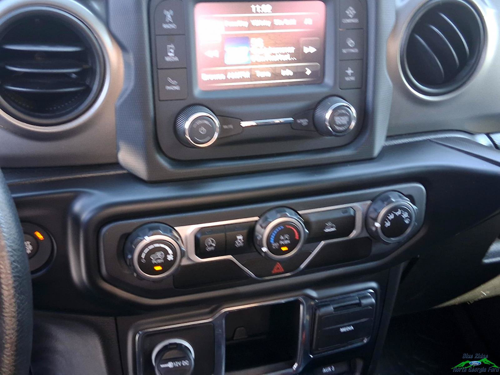 Used 2021 Jeep Wrangler Sport AWD/4WD image 14