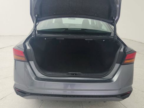 Used 2025 Nissan Altima 2.5 SV FWD image 32