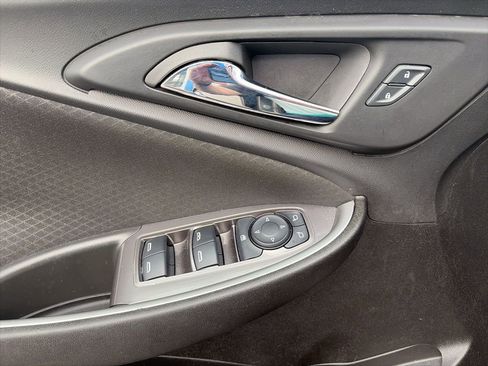 Used 2025 Chevrolet Malibu LT image 12