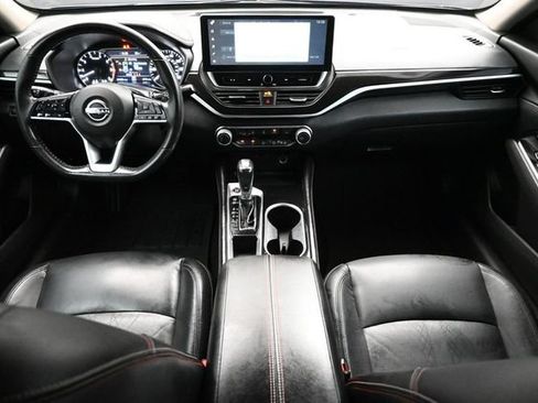 Used 2023 Nissan Altima 2.5 SR w/ SR Premium Package FWD image 14