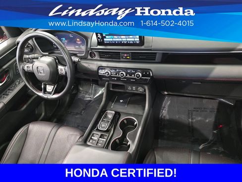 Used 2025 Honda Pilot Black Edition image 12