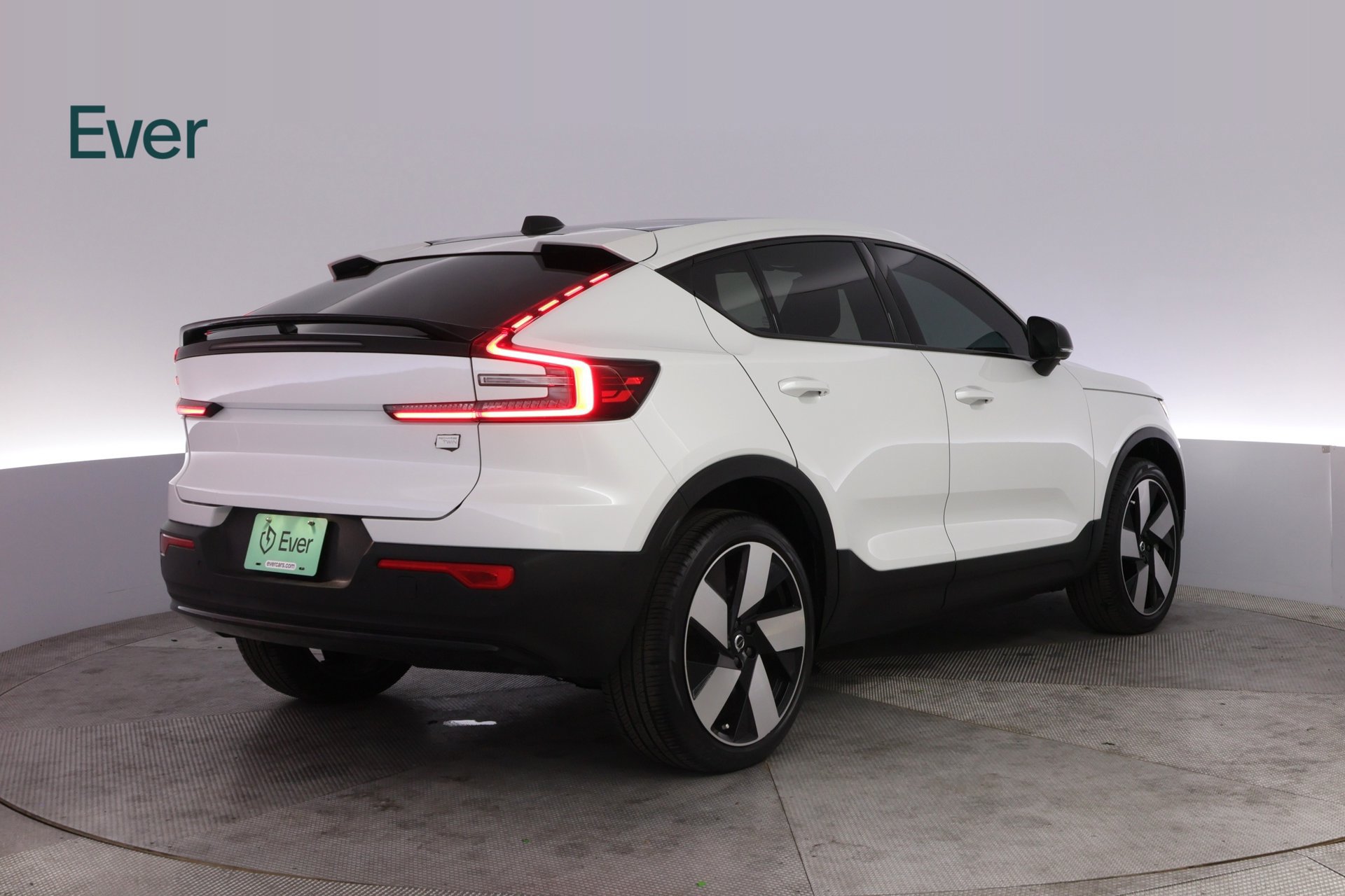 Used 2023 Volvo C40 P8 Recharge Ultimate AWD/4WD image 3