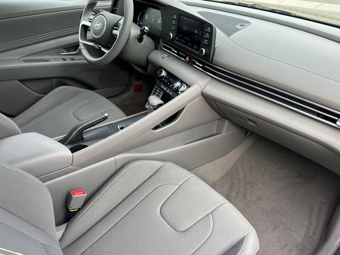 Used 2026 Hyundai Elantra Sport FWD image 18