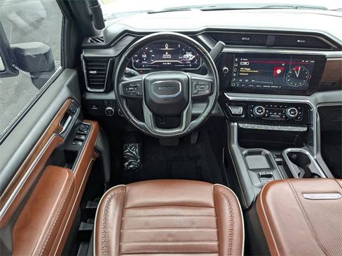 Used 2024 GMC Sierra 3500 Denali Ultimate image 19