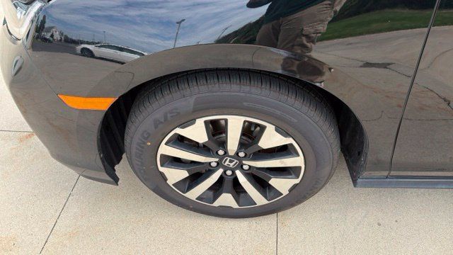 Used 2025 Honda Odyssey EX-L image 12