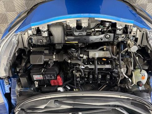 Used 2024 Nissan Versa SR FWD image 38