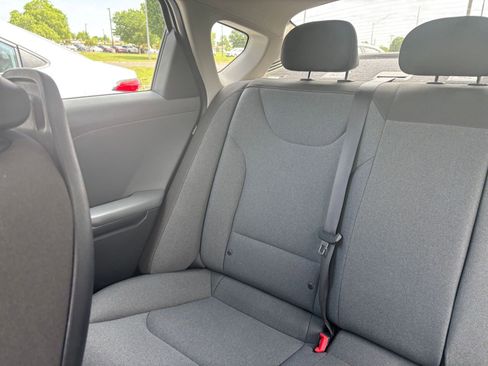 Used 2025 Kia K4 FWD image 37