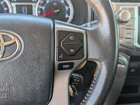 Used 2018 Toyota 4Runner SR5 AWD/4WD image 24