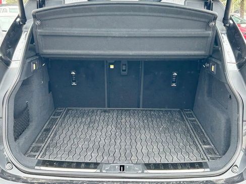 Used 2024 Jaguar F-PACE R-Dynamic S image 15