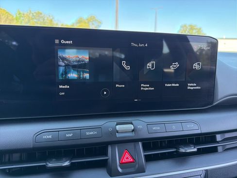 Used 2025 Kia K4 FWD image 13