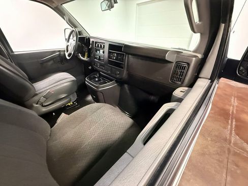 Used 2024 GMC Savana 2500 w/ Driver Convenience Package image 60