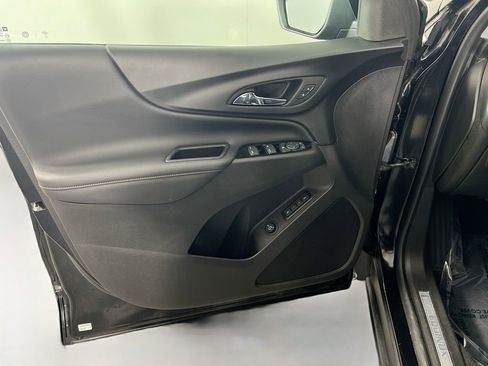 Used 2022 Chevrolet Equinox Premier image 17
