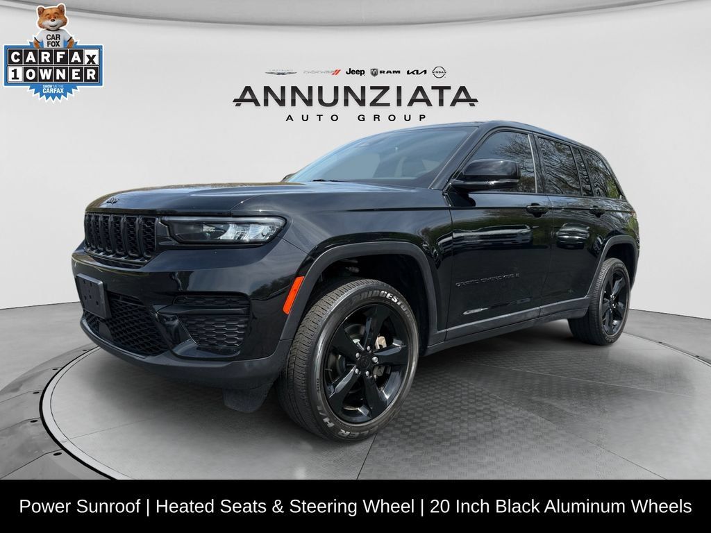Certified 2024 Jeep Grand Cherokee Altitude AWD/4WD image 1