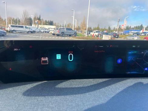 Used 2025 Ford Expedition Active image 21