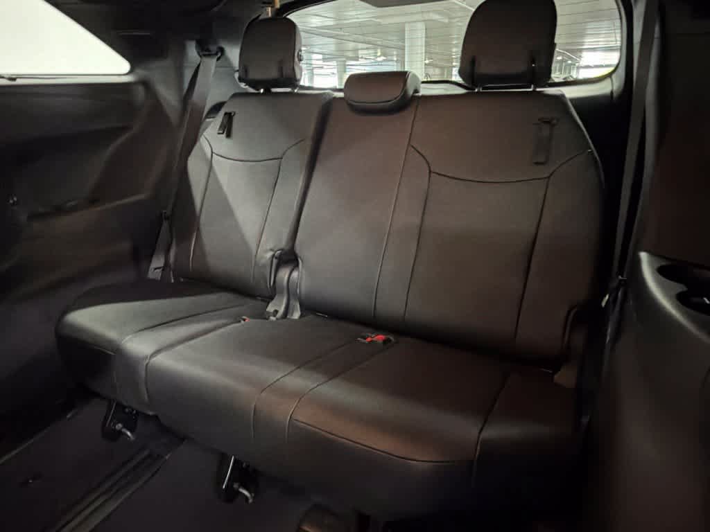 Certified 2026 Toyota Sienna Limited FWD image 40