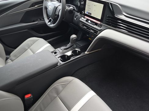 New 2026 Toyota Camry SE w/ Convenience Package AWD/4WD image 12