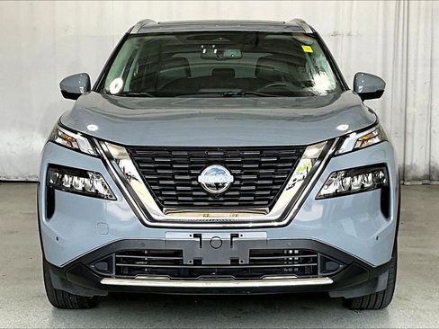 Used 2023 Nissan Rogue SL w/ SL Premium Package image 3