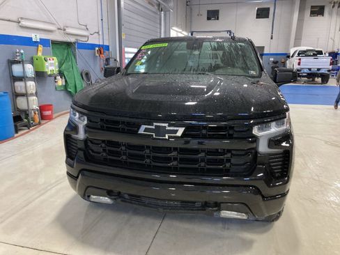Used 2023 Chevrolet Silverado 1500 RST AWD/4WD image 2