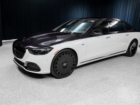 Used 2025 Mercedes-Benz Maybach S 680 4MATIC image 1