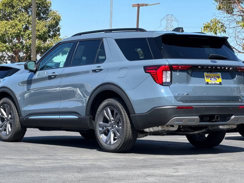 New 2025 Ford Explorer Active w/ Active Comfort Package image 6
