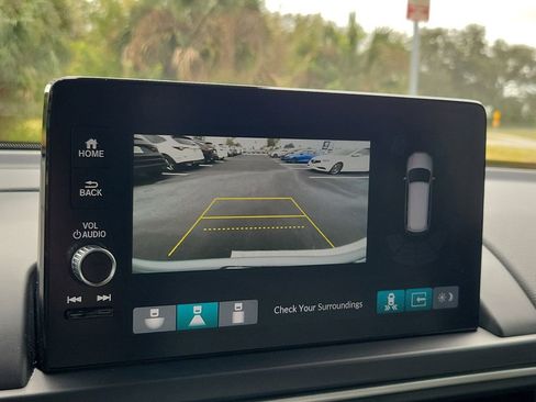 Used 2025 Honda Pilot EX-L image 26