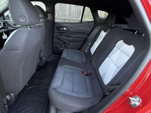 New 2026 Chevrolet Trax RS w/ Sunroof Package FWD image 20