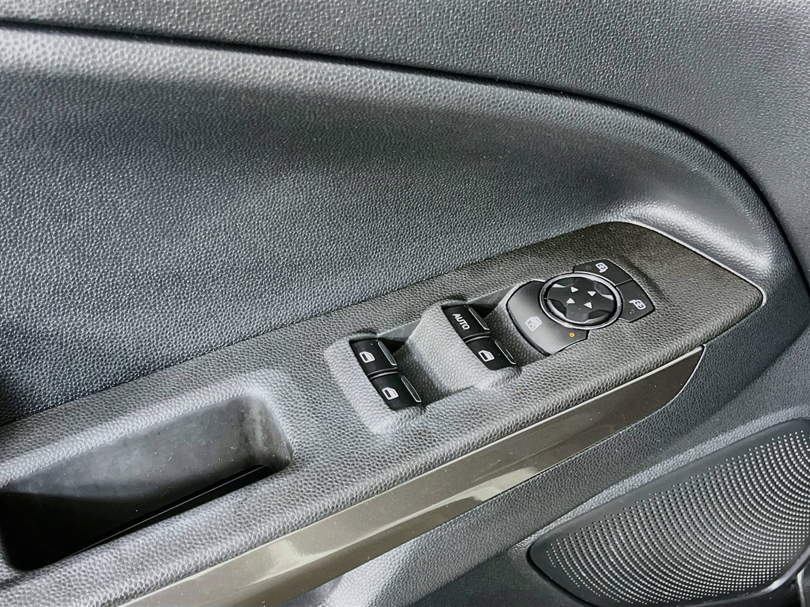 Used 2019 Ford EcoSport SE w/ SE Convenience Package FWD image 23
