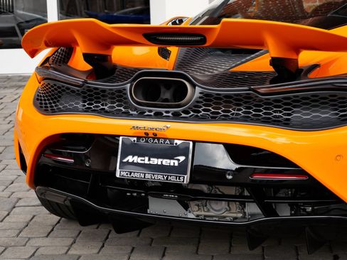 Used 2025 McLaren 750S RWD image 15