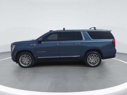 Used 2026 GMC Yukon XL Elevation w/ Elevation Premium Package AWD/4WD image 6