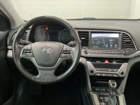 Used 2017 Hyundai Elantra Limited w/ Limited Tech Package 04 image 9