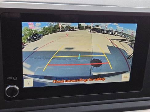 Used 2025 Toyota Tacoma SR image 22